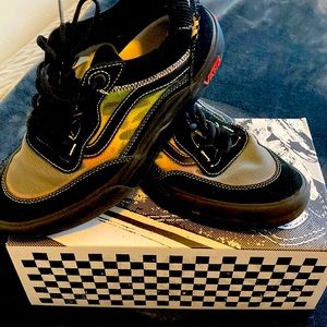 mens 7.5 vans tyson Wavee black w box